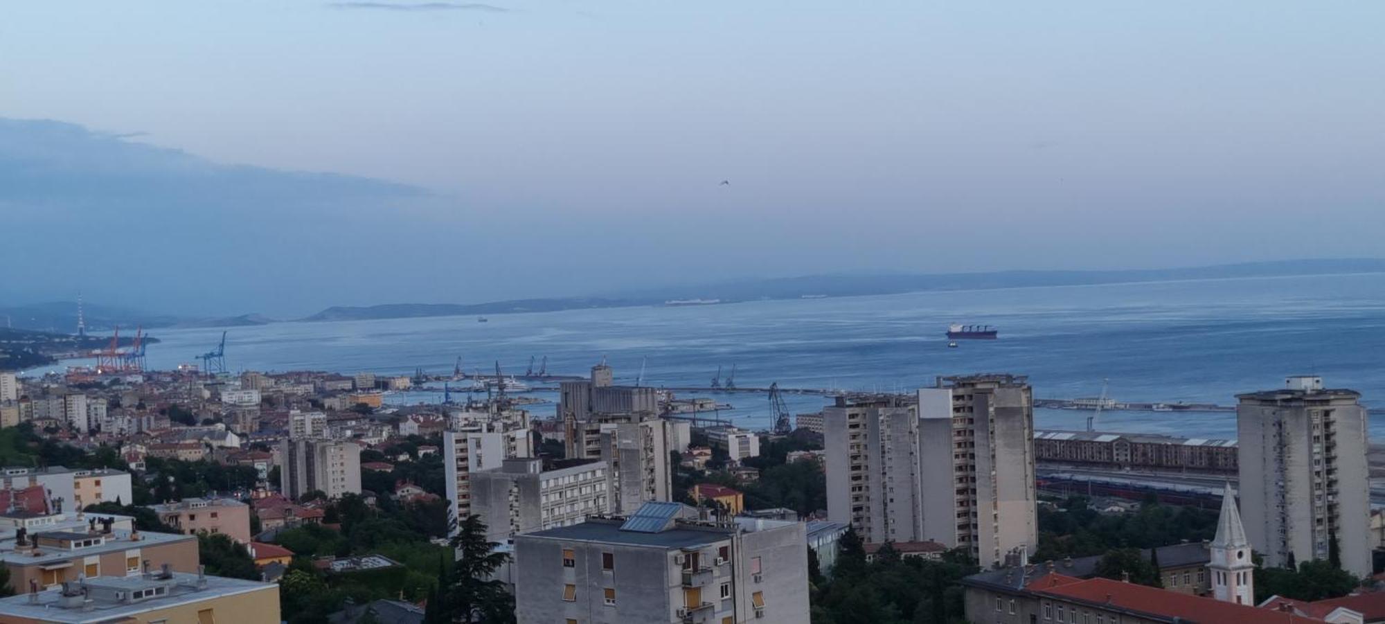 Qr Apartment For Family, Couples, And Friends Stay In Rijeka Eksteriør bilde