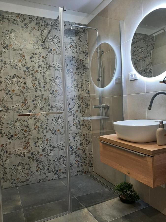 Qr Apartment For Family, Couples, And Friends Stay In Rijeka Eksteriør bilde