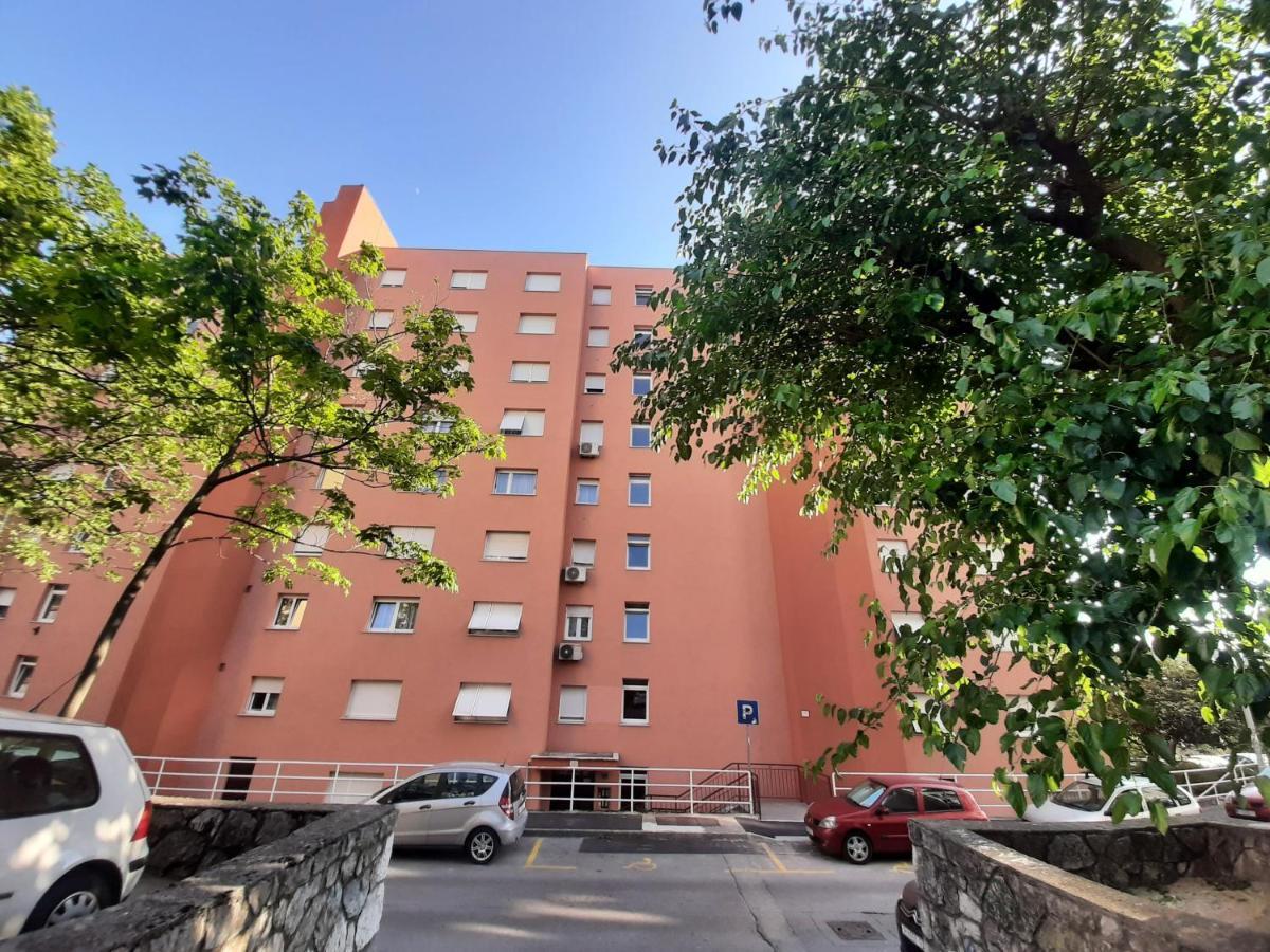 Qr Apartment For Family, Couples, And Friends Stay In Rijeka Eksteriør bilde